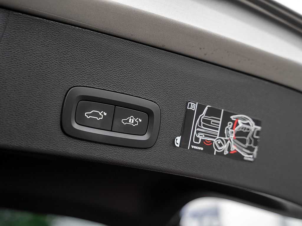 Volvo  T4 Inscription Expression Recharge