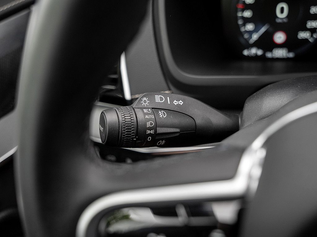 Volvo  T8 R Design Edition Recharge AWD