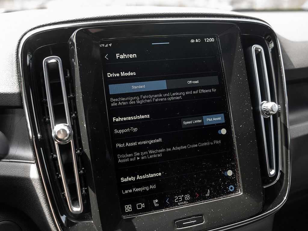 Volvo  Twin Engine Ultimate STANDHZ LED PANO 360°