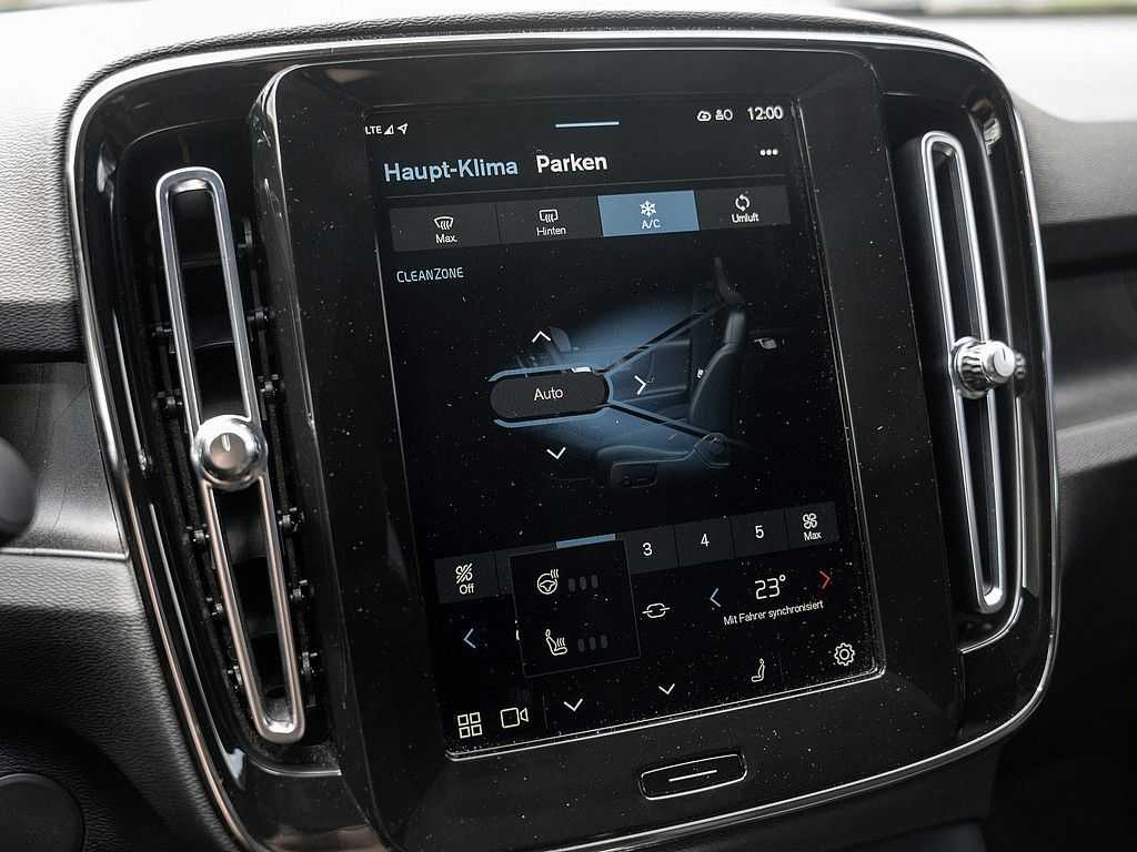 Volvo  Twin Engine Ultimate STANDHZ LED PANO 360°