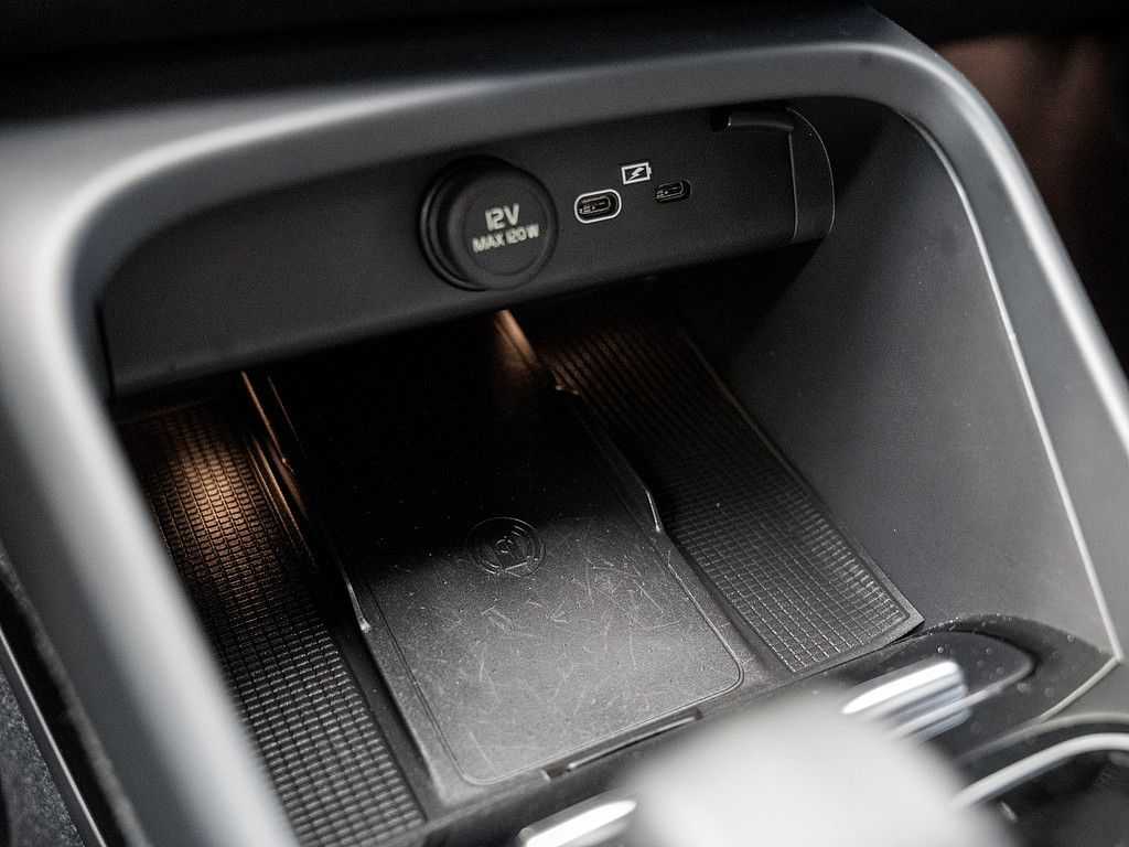 Volvo  Twin Engine Ultimate STANDHZ LED PANO 360°