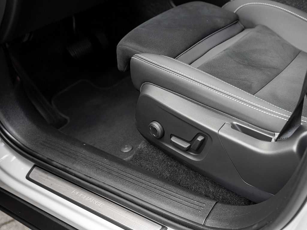 Volvo  Twin Engine Ultimate STANDHZ LED PANO 360°