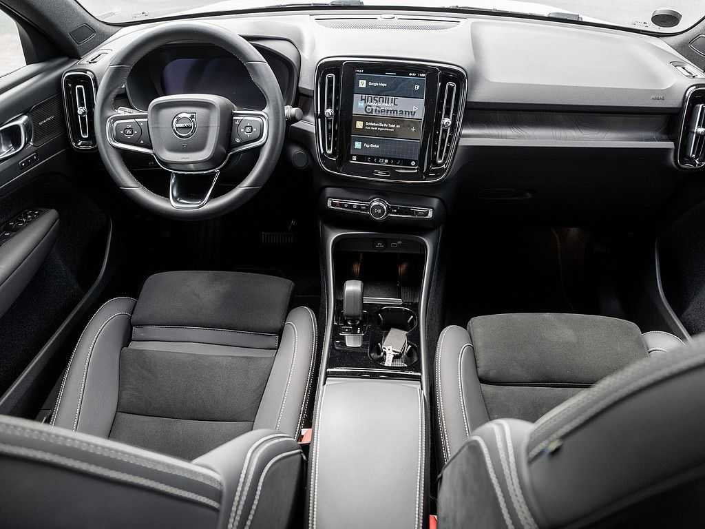 Volvo  Twin Engine Ultimate STANDHZ LED PANO 360°