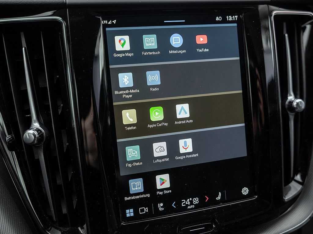 Volvo  T6 AWD Plus Dark