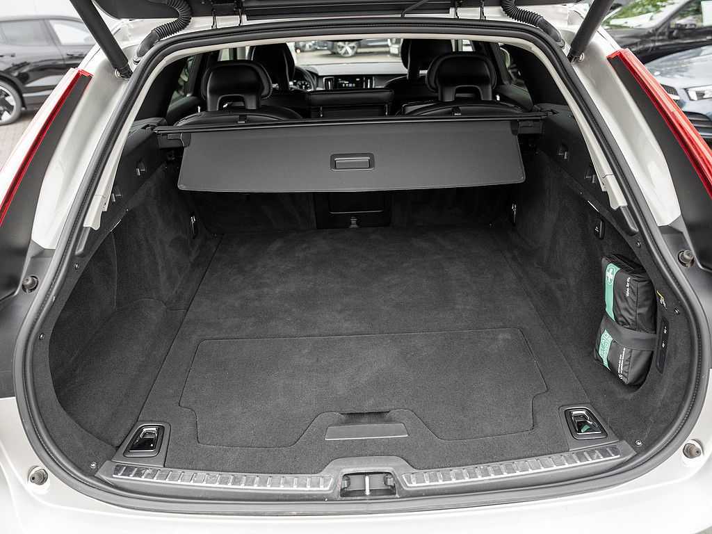 Volvo  T5 AWD Pro