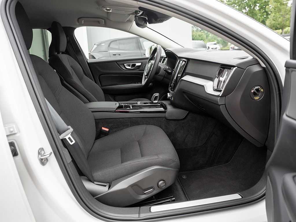 Volvo  T6 AWD Recharge Core