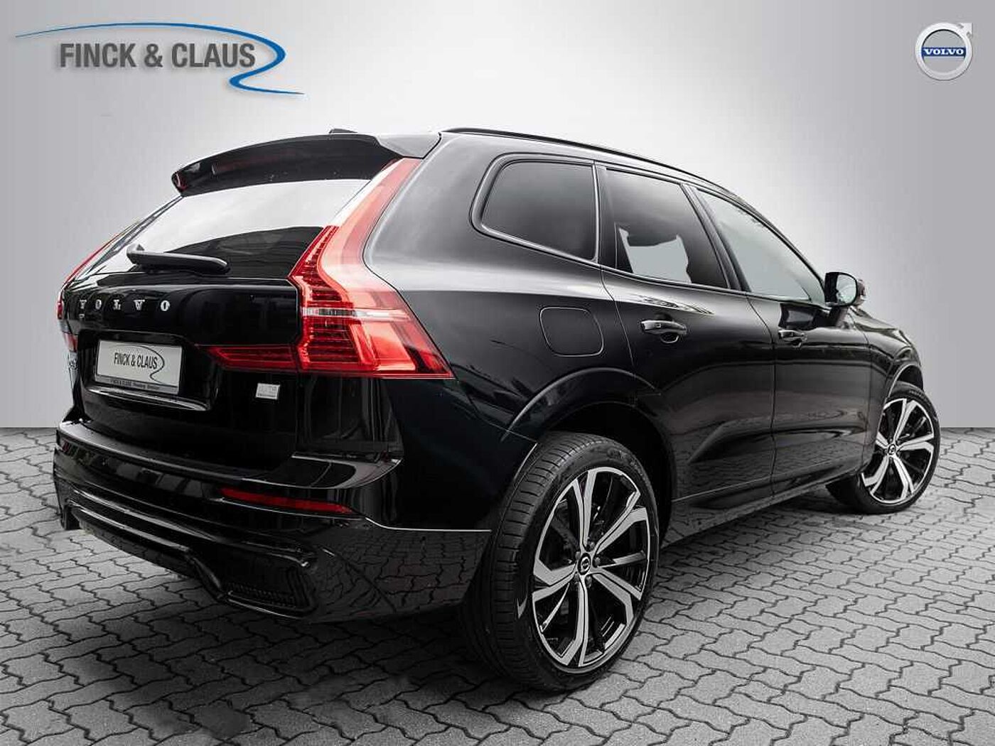 Volvo  T8 AWD R-Design