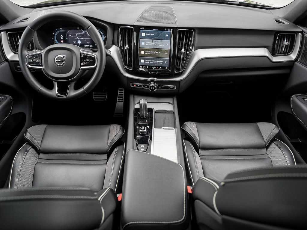 Volvo  T8 AWD R-Design