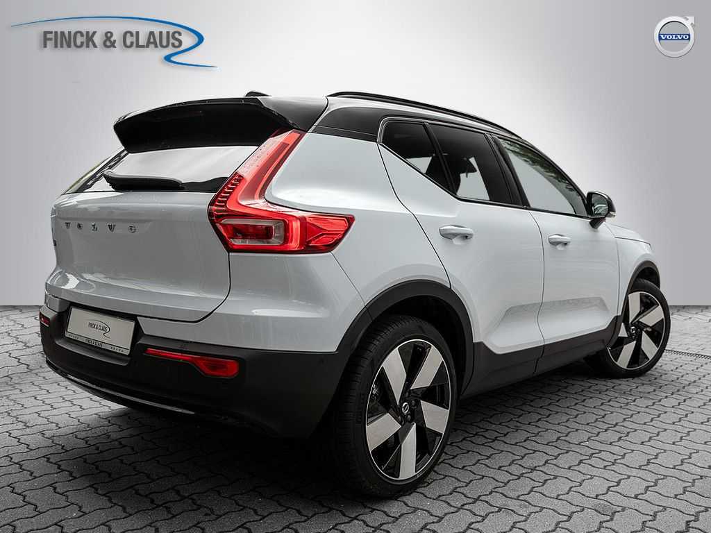 Volvo  Twin Motor Performance AWD Ultra Dark