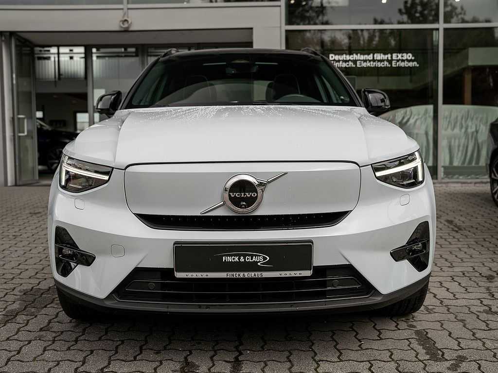 Volvo  Twin Motor Performance AWD Ultra Dark