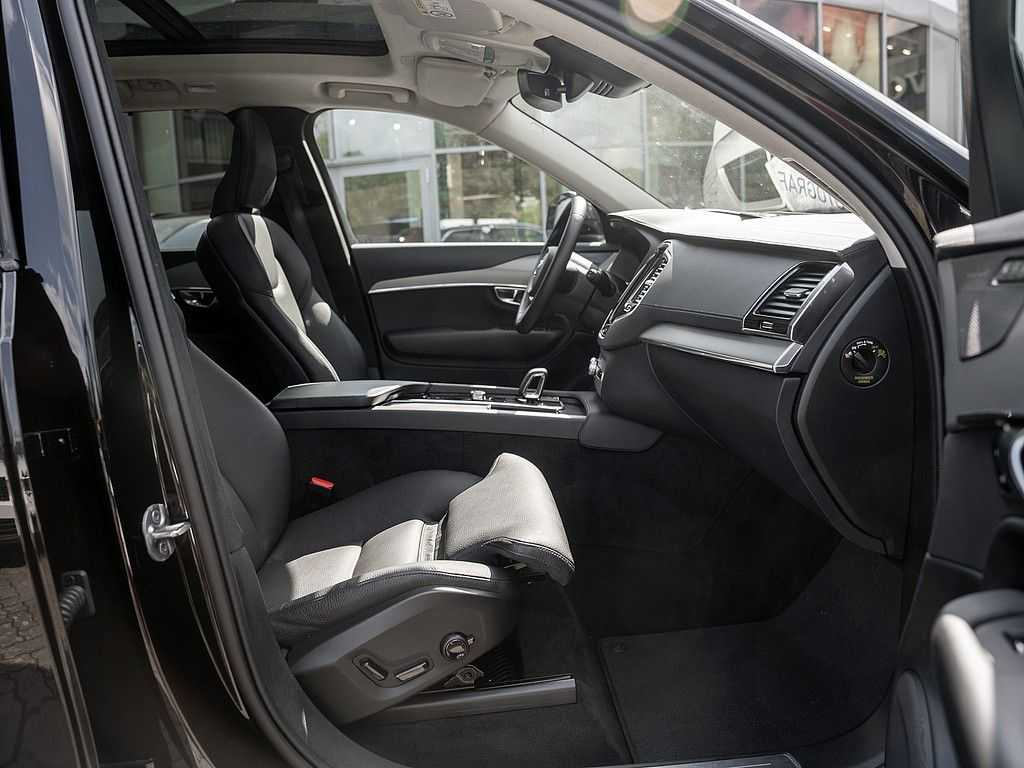Volvo  T8 Ultra Bright Recharge Plug-In Hybrid AWD