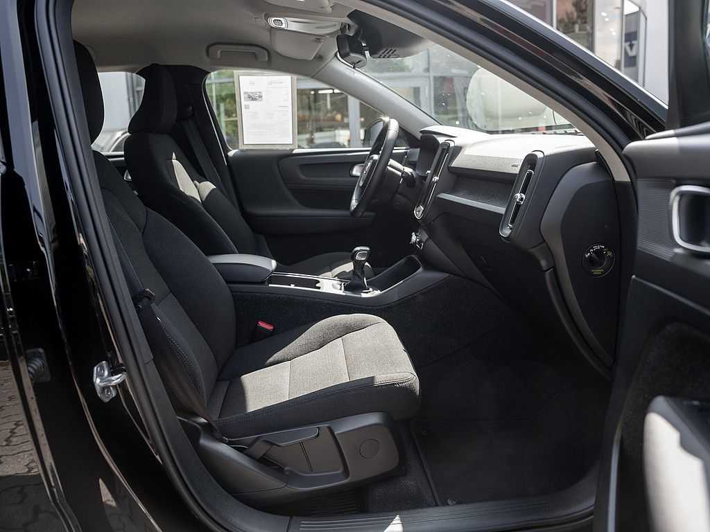 Volvo  T2 Momentum Core