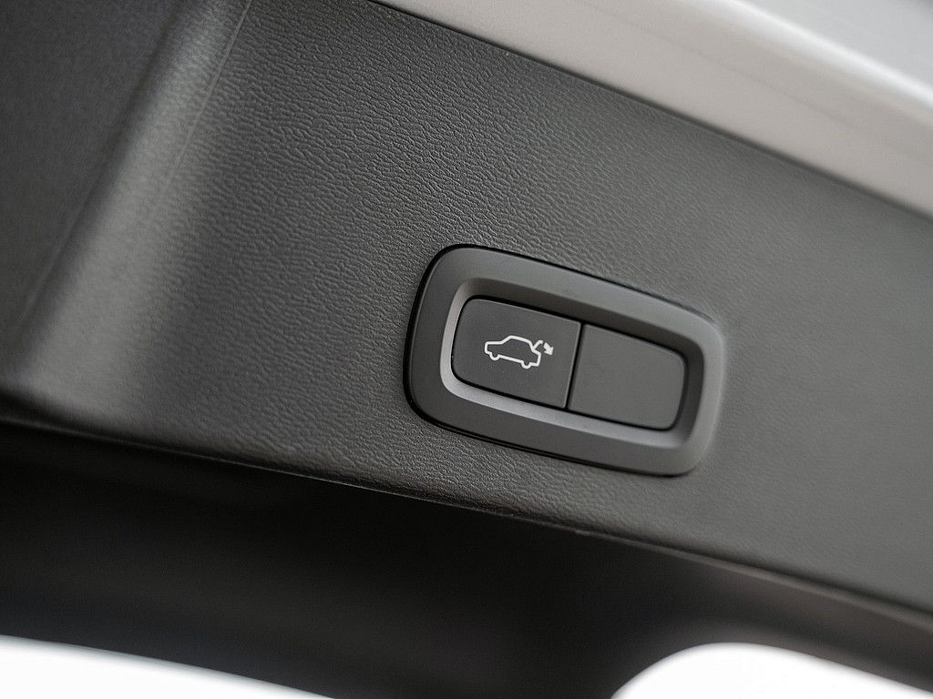 Volvo  D3 FWD Momentum Pro