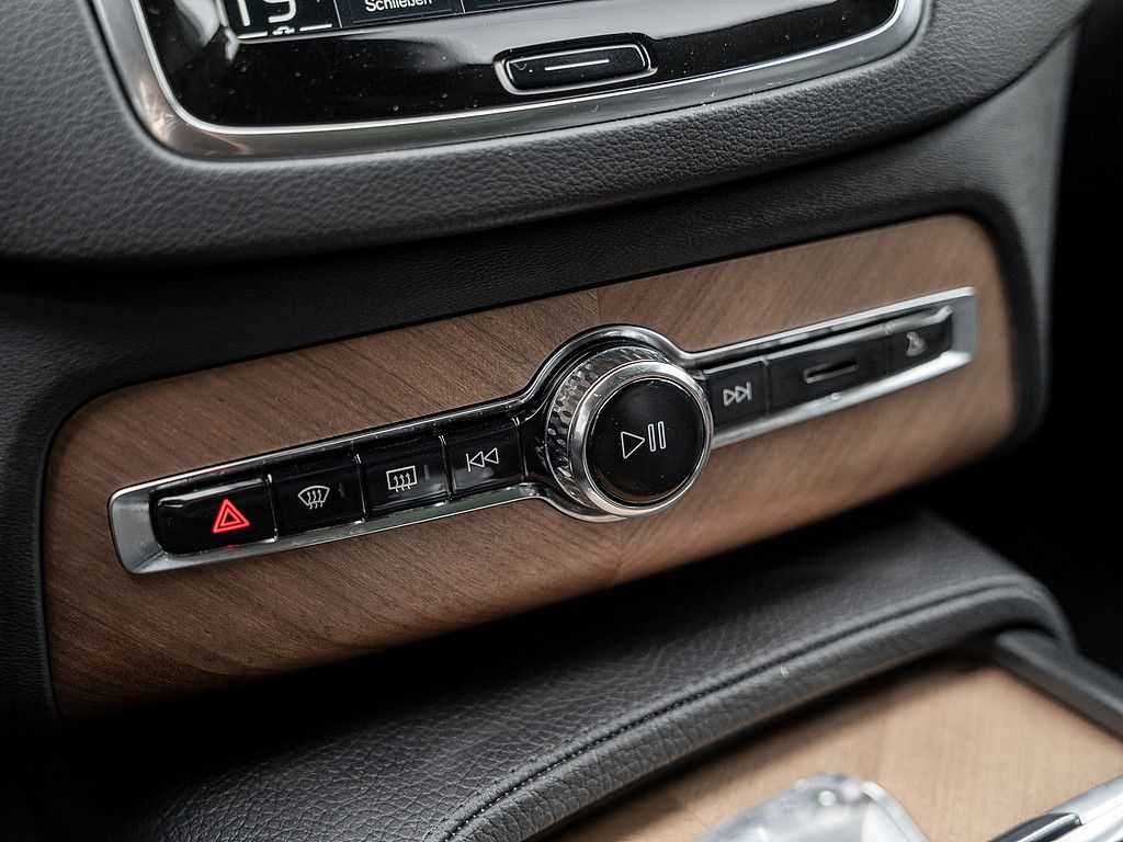 Volvo  B5 AWD Inscription