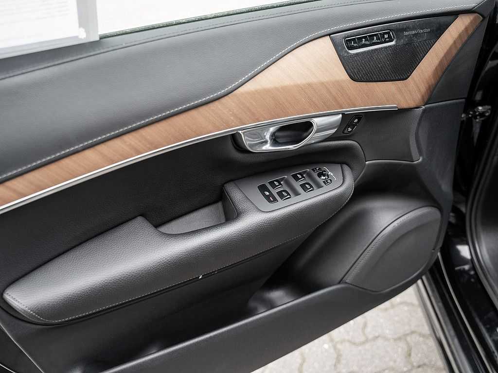 Volvo  B5 AWD Inscription