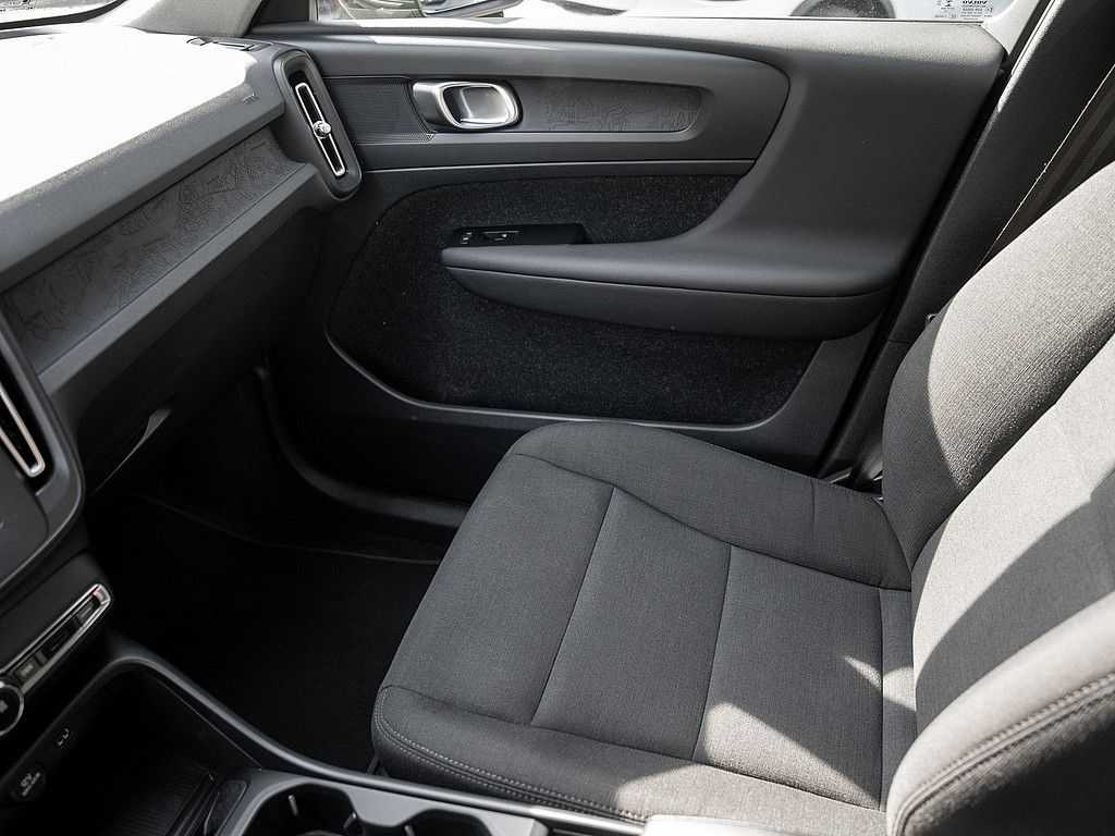 Volvo  T3 Momentum Core