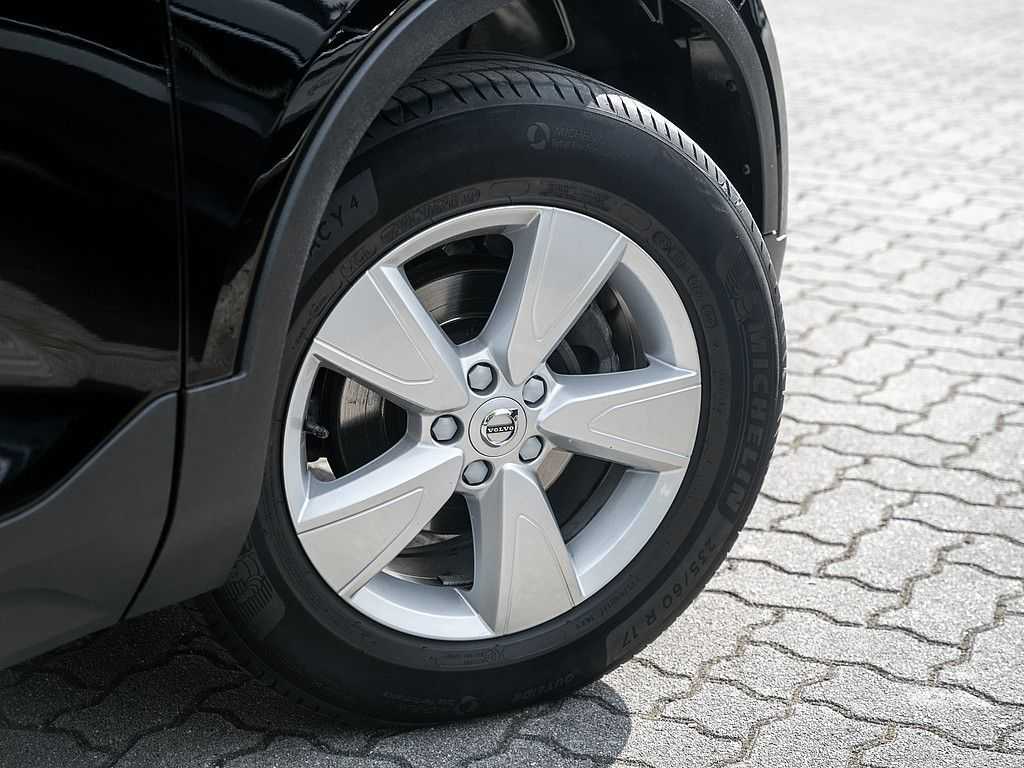 Volvo  T3 Momentum Core