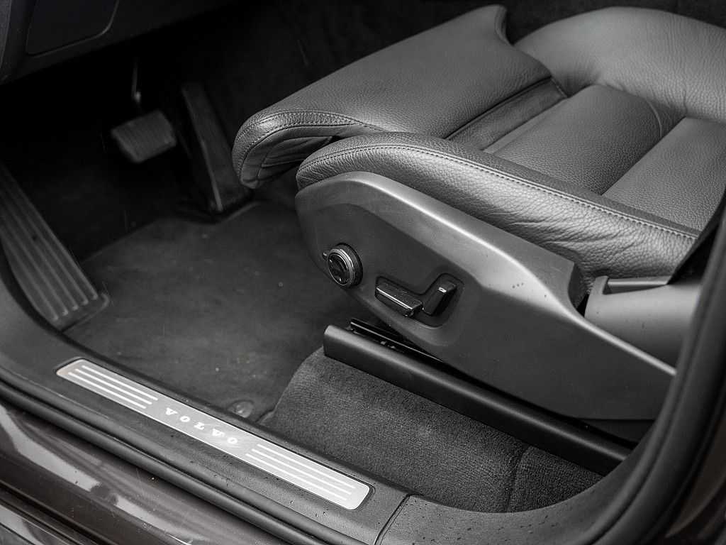 Volvo  T8 AWD Bright