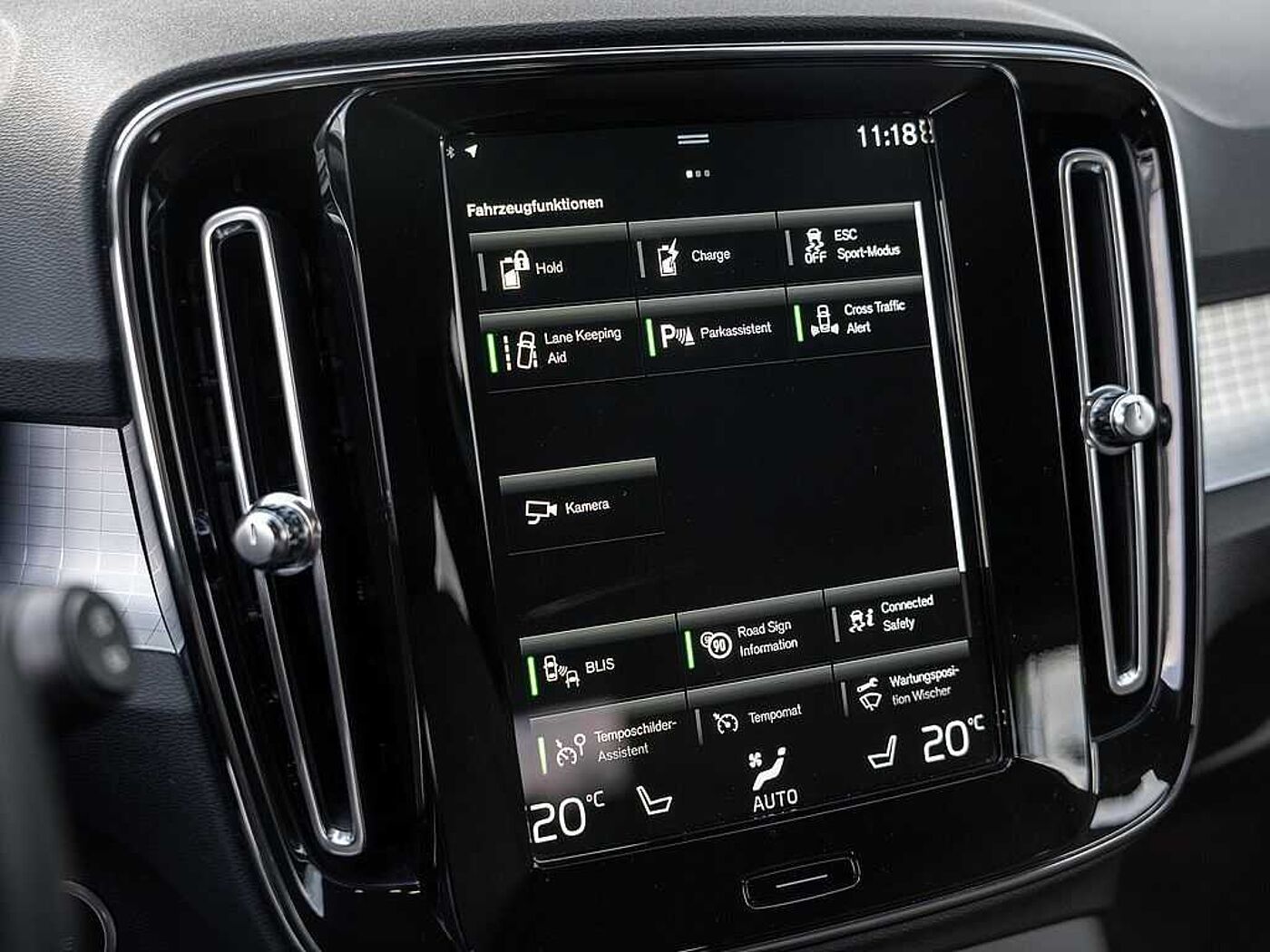 Volvo  T4 Recharge R Design Expression