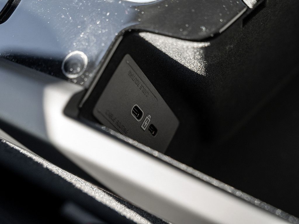 Volvo  B4 Inscription