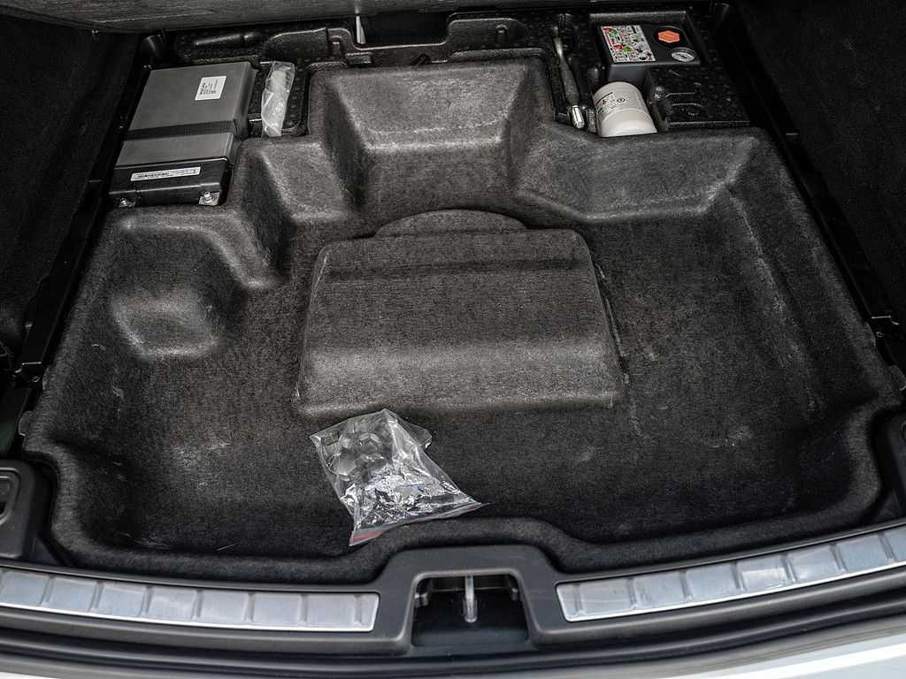 Volvo  B5 AWD Ultimate Dark