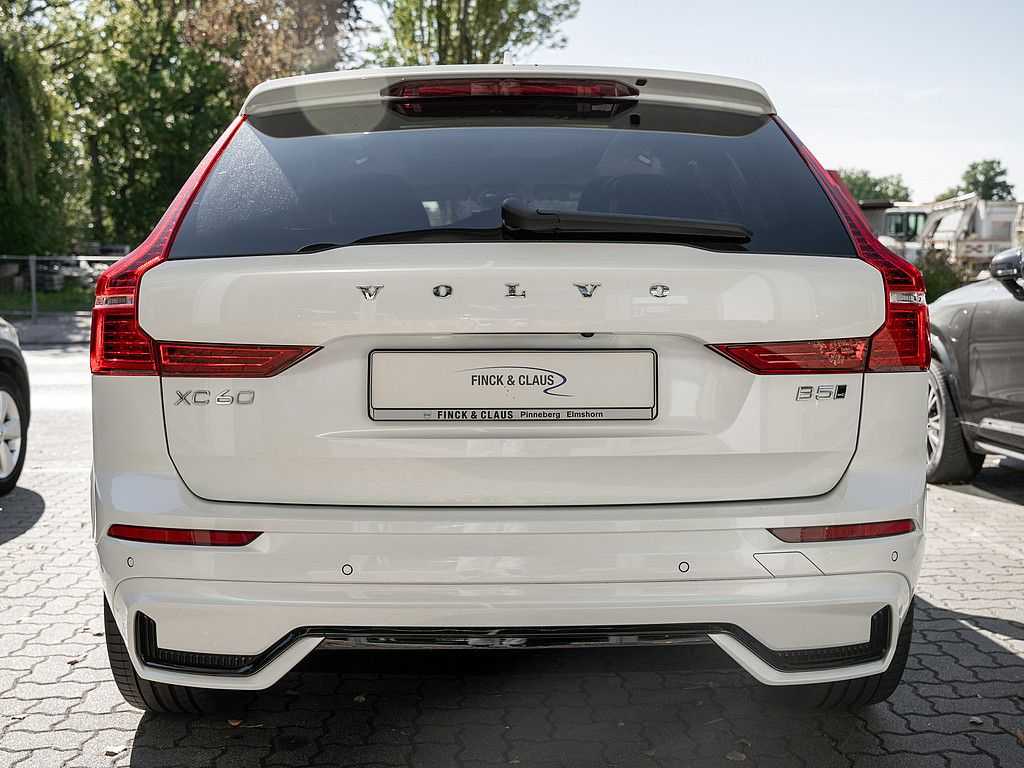 Volvo  B5 AWD Ultimate Dark
