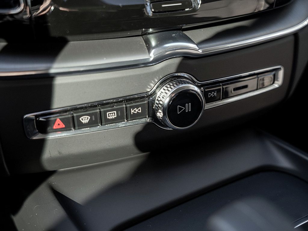 Volvo  T6 AWD Inscription Expression