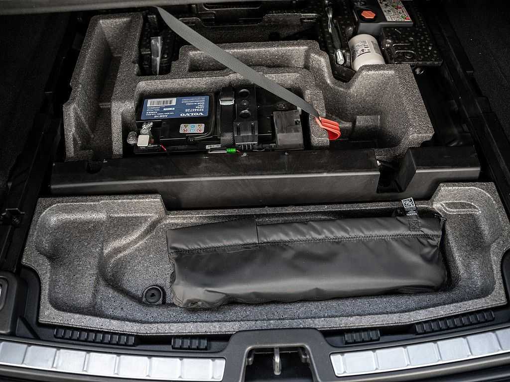 Volvo  T6 AWD Inscription Expression