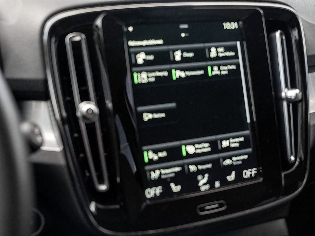 Volvo  T5 Recharge R Design Expression ACC, AHK