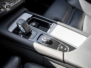 Volvo  T8 AWD Inscription Expression