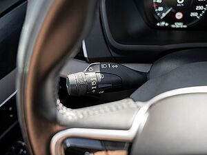 Volvo  T8 AWD Inscription Expression