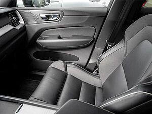 Volvo  T8 AWD R-Design
