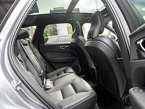 Volvo  T8 AWD R-Design
