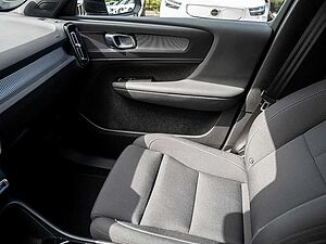 Volvo  Core Recharge Pure Electric 2WD
