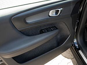 Volvo  Core Recharge Pure Electric 2WD