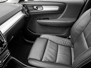 Volvo  T4 Inscription Expression Recharge