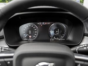 Volvo  T4 Inscription Expression Recharge