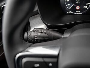 Volvo  T4 Inscription Expression Recharge