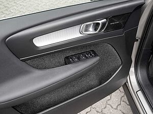 Volvo  T4 Inscription Expression Recharge