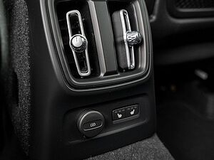 Volvo  T4 Inscription Expression Recharge