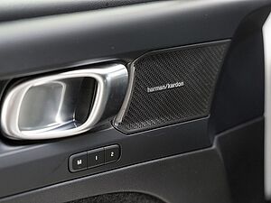 Volvo  Twin Engine Ultimate STANDHZ LED PANO 360°