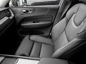 Volvo  T6 AWD Plus Dark
