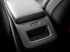 Volvo  T6 AWD Plus Dark
