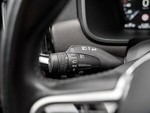 Volvo  T5 AWD Pro