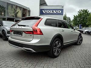 Volvo  T5 AWD Pro