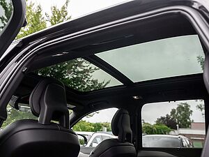 Volvo  B5 AWD R Design