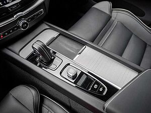 Volvo  T8 AWD R-Design