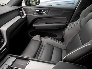 Volvo  T8 AWD R-Design
