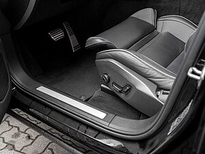 Volvo  T8 AWD R-Design