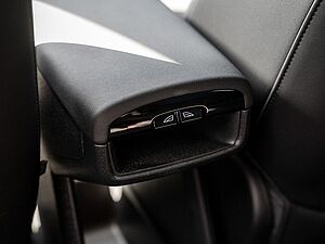 Volvo  Core 2WD Pure Electric